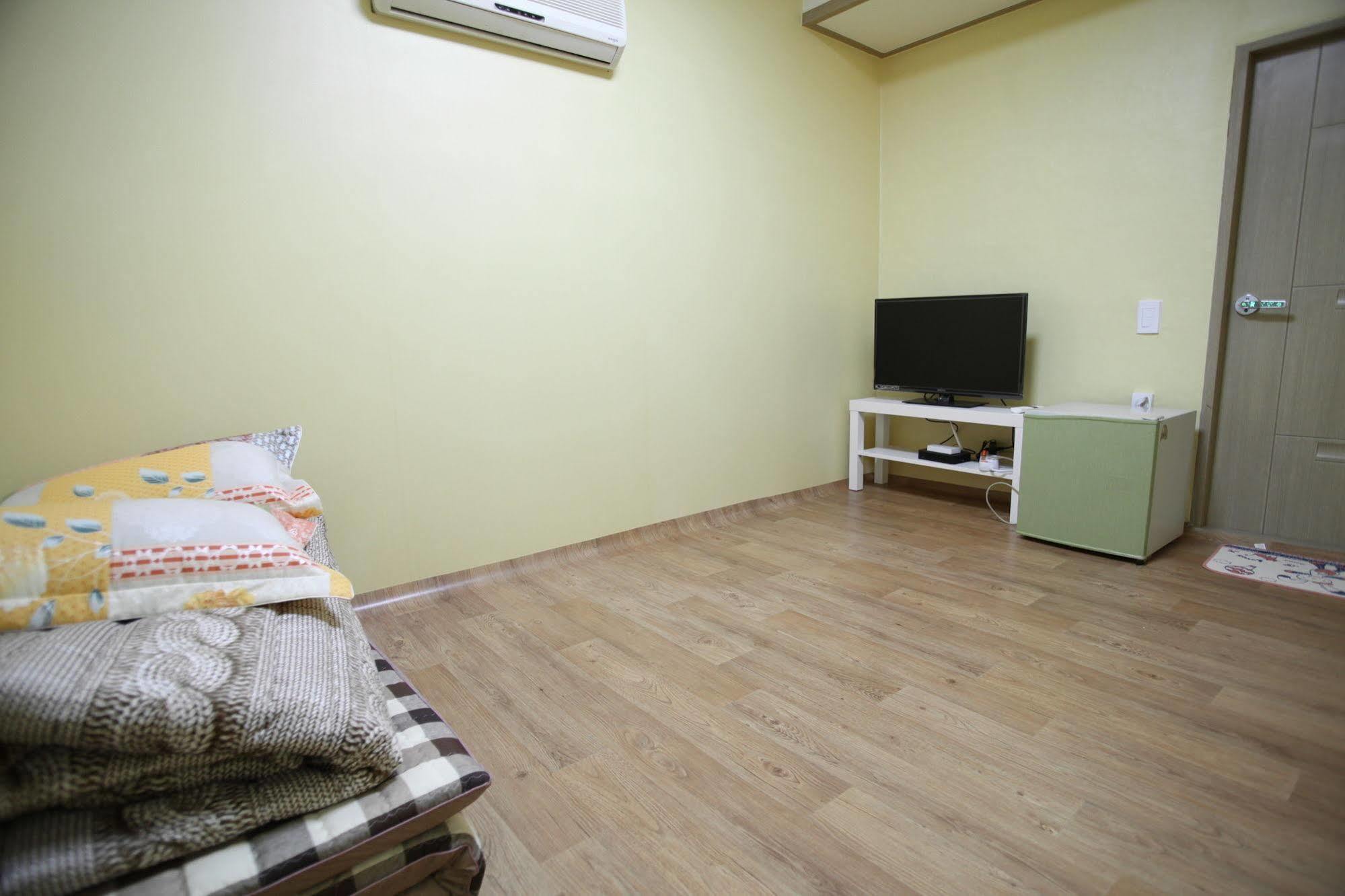 Dadam Guesthouse Yeosu Zewnętrze zdjęcie